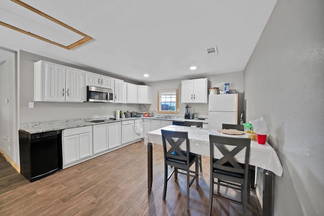 409 Roberts Avenue, Irving, TX 75060