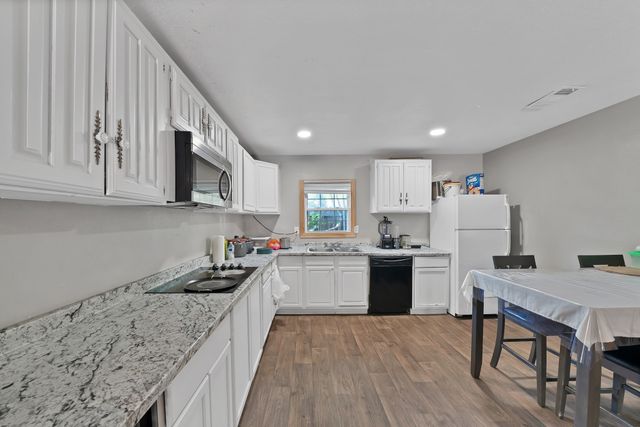 409 Roberts Avenue, Irving, TX 75060