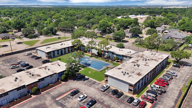409 Roberts Avenue, Irving, TX 75060