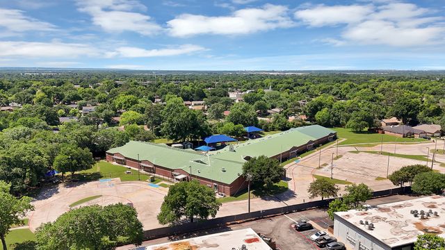 409 Roberts Avenue, Irving, TX 75060