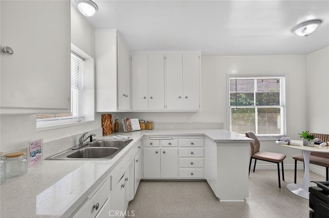 3924 Cerritos, Long Beach, CA 90807