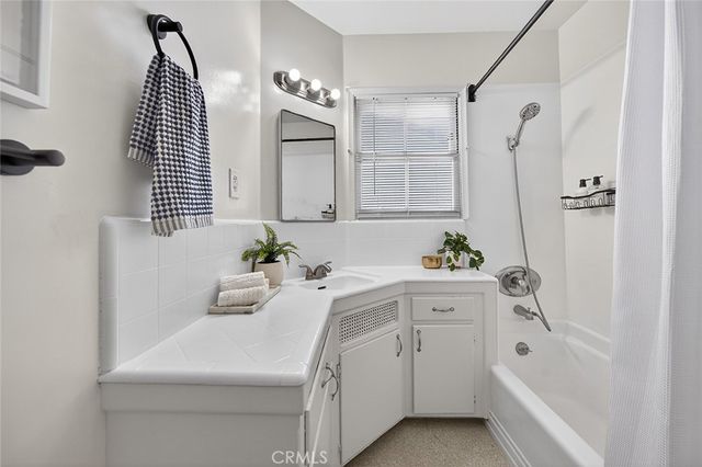 3924 Cerritos, Long Beach, CA 90807