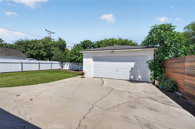 3924 Cerritos, Long Beach, CA 90807