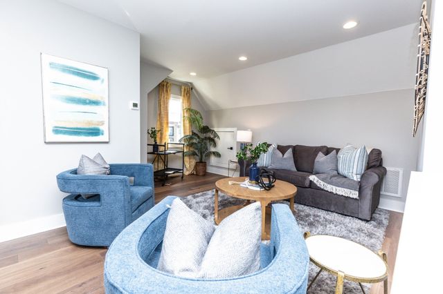 1330 3rd Ave, N, Nashville, TN 37208