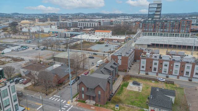 1330 3rd Ave, N, Nashville, TN 37208