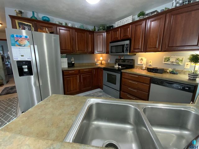 8506 W Lavern Wipf St Street, Sioux Falls, SD 57106