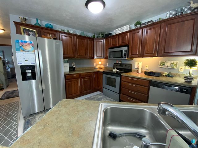 8506 W Lavern Wipf St Street, Sioux Falls, SD 57106