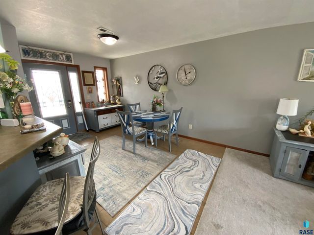 8506 W Lavern Wipf St Street, Sioux Falls, SD 57106