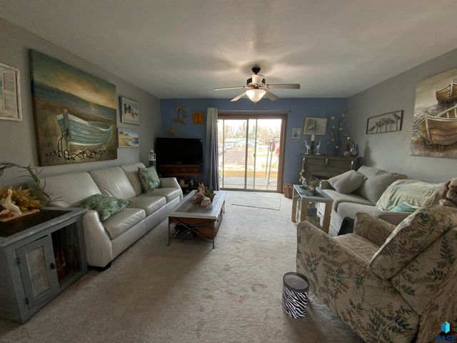 8506 W Lavern Wipf St Street, Sioux Falls, SD 57106