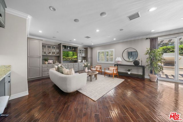 3251 Quail Run Road, Los Alamitos, CA 90720