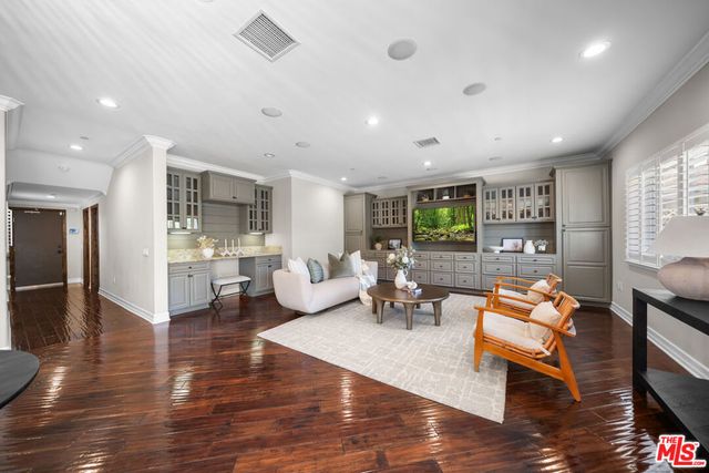 3251 Quail Run Road, Los Alamitos, CA 90720
