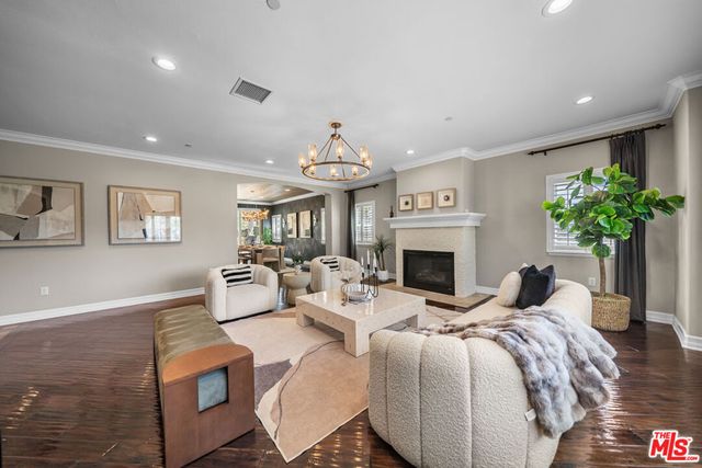 3251 Quail Run Road, Los Alamitos, CA 90720