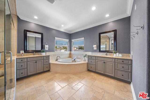 3251 Quail Run Road, Los Alamitos, CA 90720