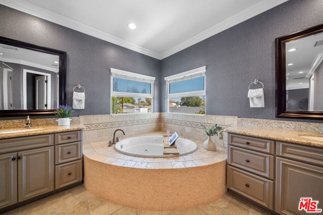 3251 Quail Run Road, Los Alamitos, CA 90720