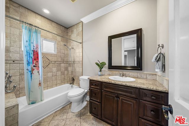 3251 Quail Run Road, Los Alamitos, CA 90720