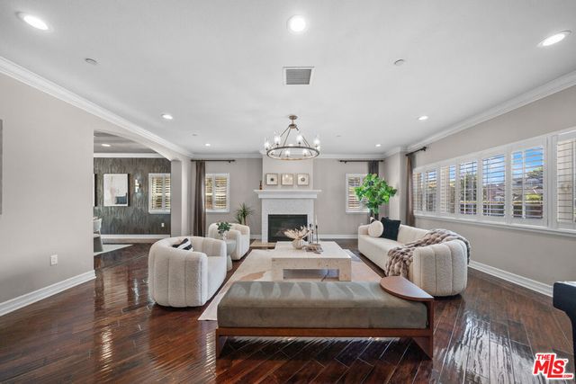 3251 Quail Run Road, Los Alamitos, CA 90720