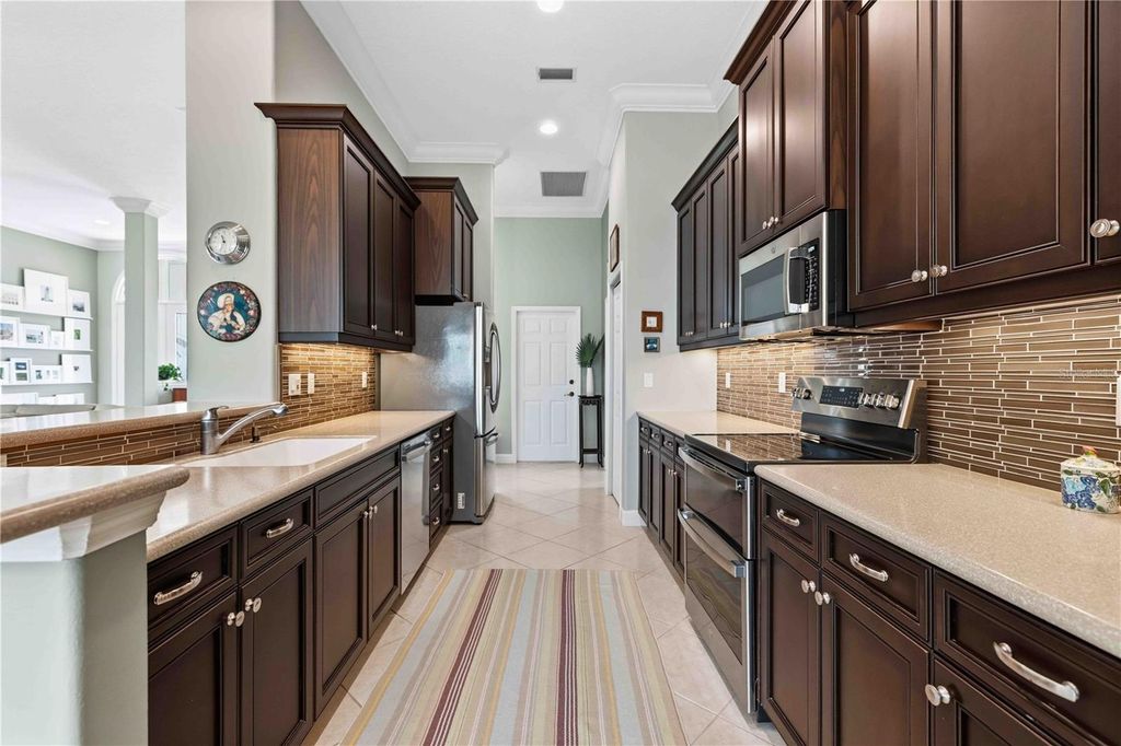 Image 11 of property listing at 5256 E 88TH STREET, Bradenton, FL 34211