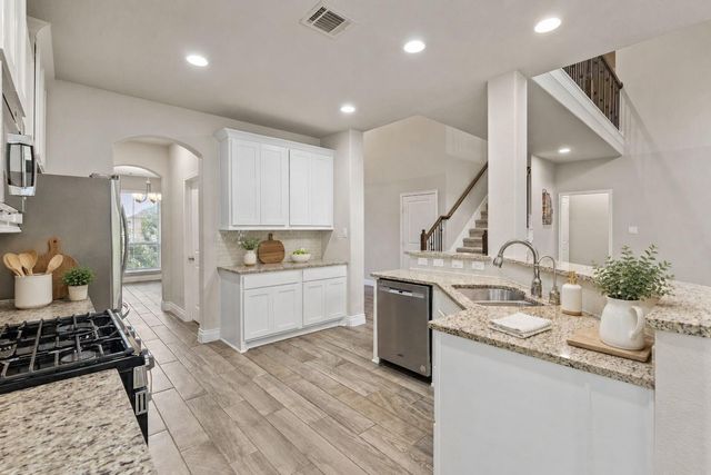 180 Santa Maria ST, Georgetown, TX 78628