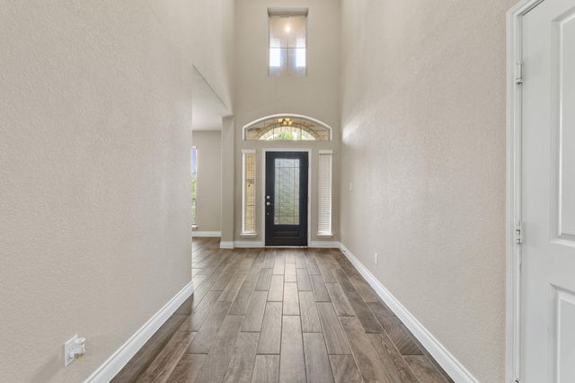 180 Santa Maria ST, Georgetown, TX 78628