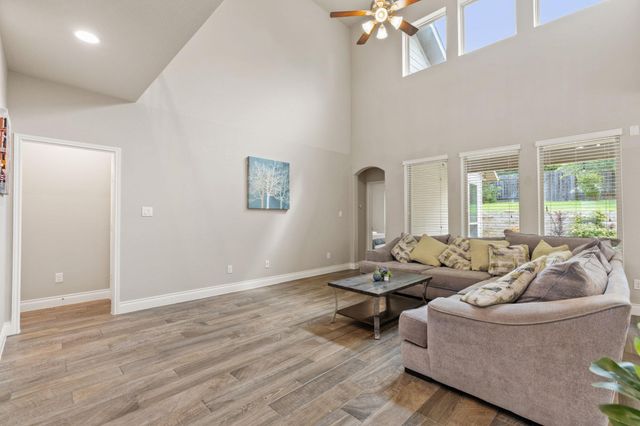 180 Santa Maria ST, Georgetown, TX 78628