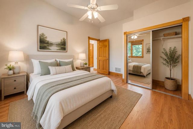 11 HOLLY KNOLL DR, Cape May Court House, NJ 08210