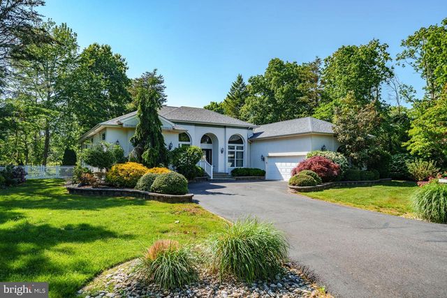 11 HOLLY KNOLL DR, Cape May Court House, NJ 08210