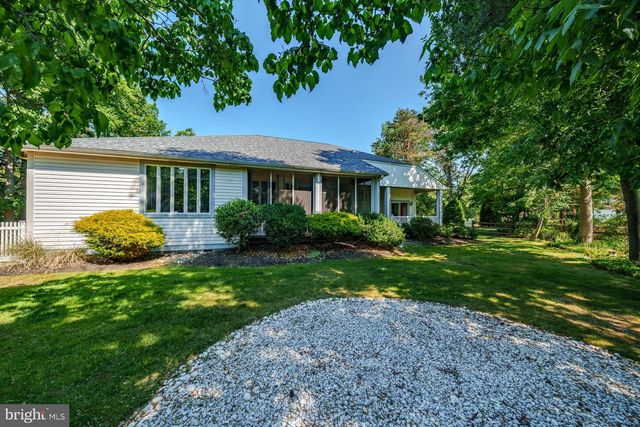 11 HOLLY KNOLL DR, Cape May Court House, NJ 08210
