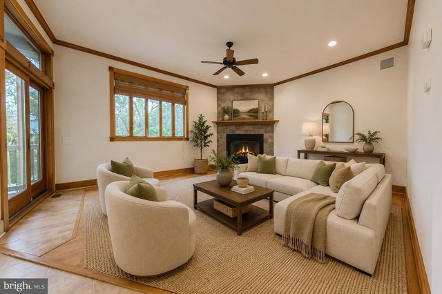 11 HOLLY KNOLL DR, Cape May Court House, NJ 08210
