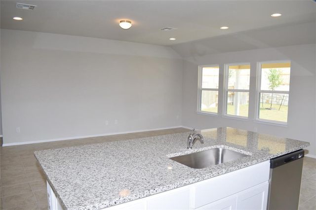 208 Shugart ST, San Marcos, TX 78666