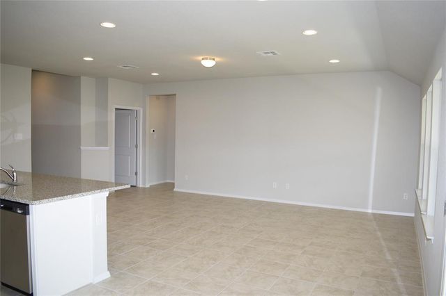 208 Shugart ST, San Marcos, TX 78666