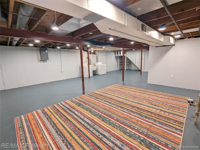 3310 Creek Drive, Ann Arbor, MI 48108