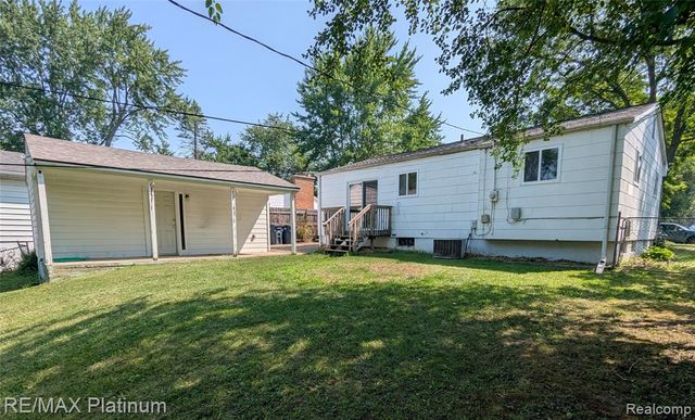 3310 Creek Drive, Ann Arbor, MI 48108