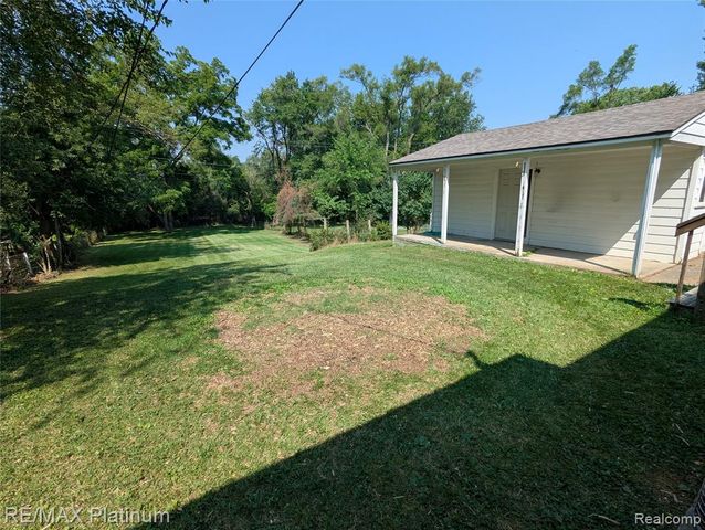 3310 Creek Drive, Ann Arbor, MI 48108