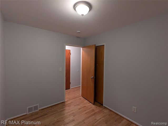 3310 Creek Drive, Ann Arbor, MI 48108