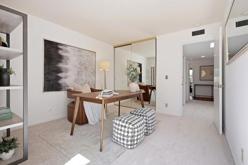 Image 19 of property listing at 17 Rinconada Circle, Belmont, CA 94002