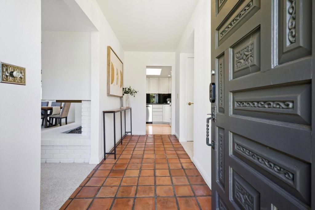 Image 9 of property listing at 17 Rinconada Circle, Belmont, CA 94002