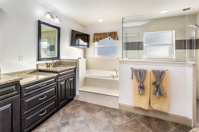 24 POINT OF WOODS DRIVE, Palm Coast, FL 32164