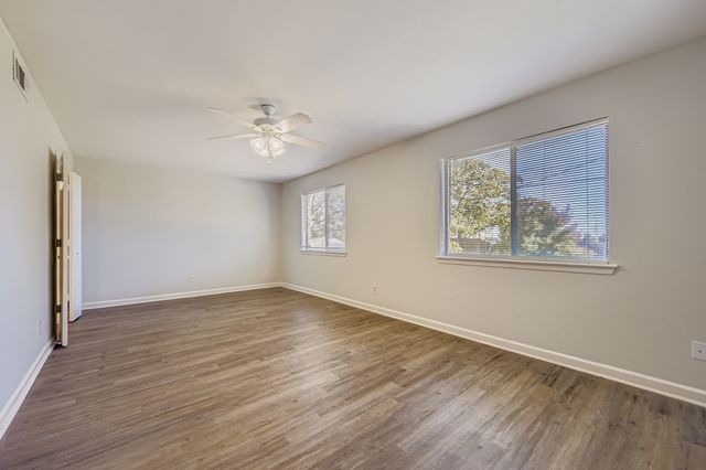 1885 Cliff View Drive, Lewisville, TX 75077