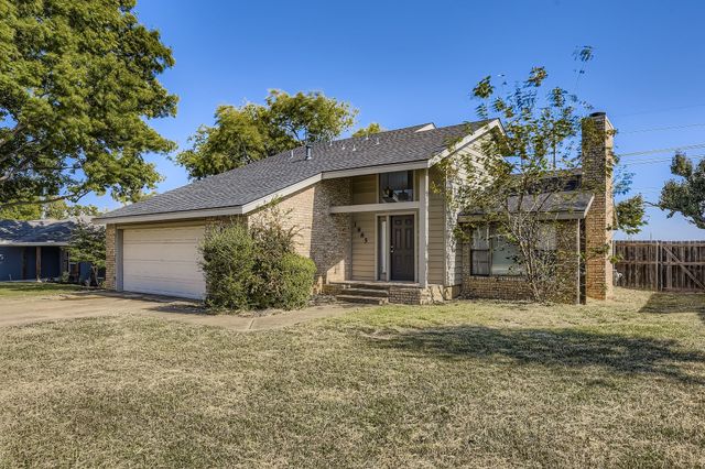 1885 Cliff View Drive, Lewisville, TX 75077