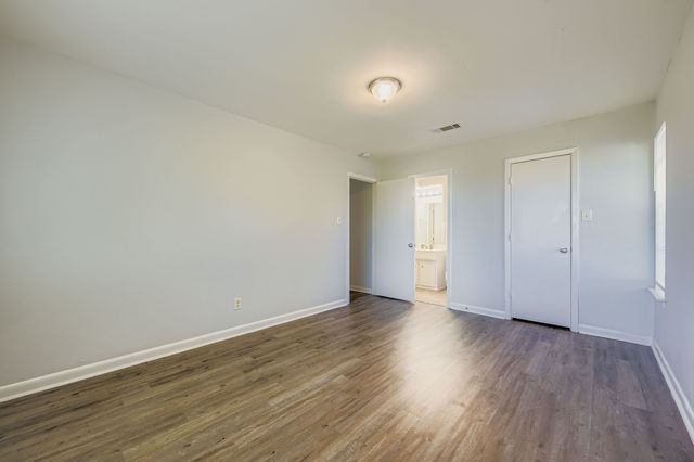 1885 Cliff View Drive, Lewisville, TX 75077