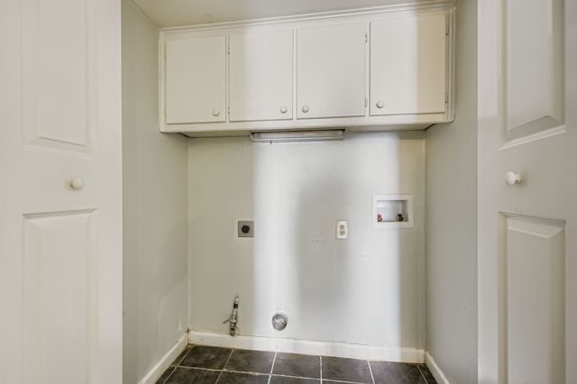 1885 Cliff View Drive, Lewisville, TX 75077