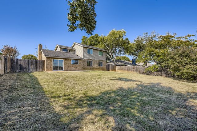 1885 Cliff View Drive, Lewisville, TX 75077