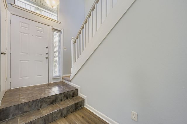 1885 Cliff View Drive, Lewisville, TX 75077