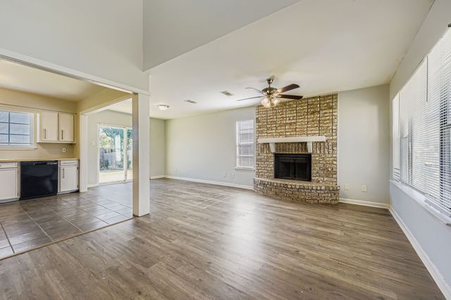 1885 Cliff View Drive, Lewisville, TX 75077