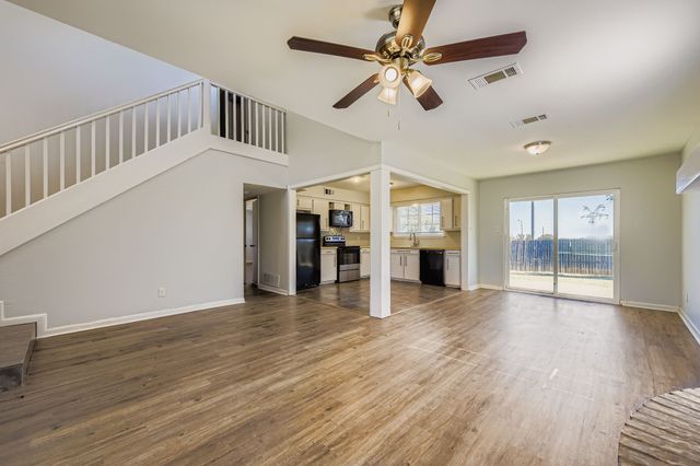 1885 Cliff View Drive, Lewisville, TX 75077