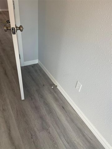 8710 Valley Flag, Houston, TX 77078