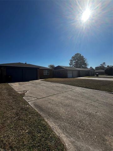 8710 Valley Flag, Houston, TX 77078