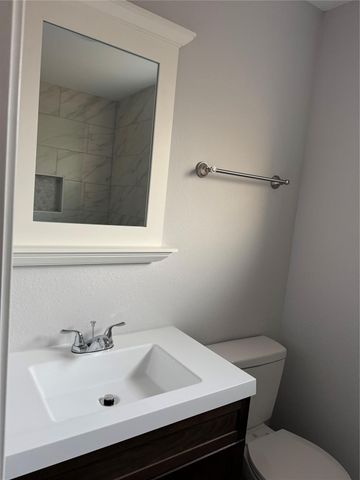 8710 Valley Flag, Houston, TX 77078