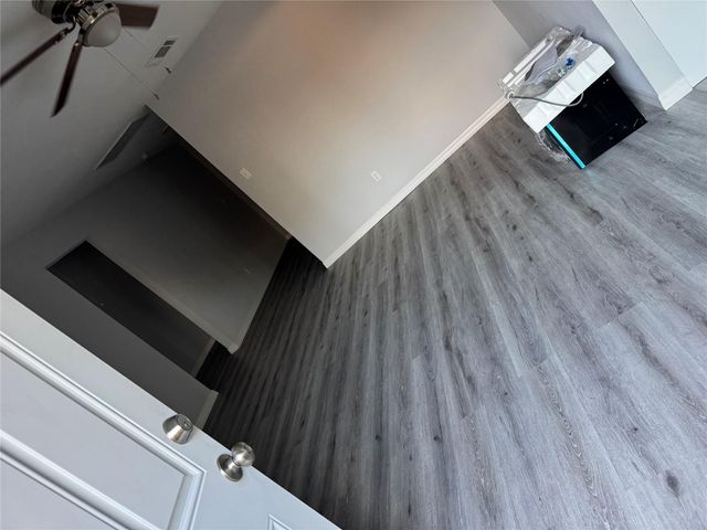 8710 Valley Flag, Houston, TX 77078