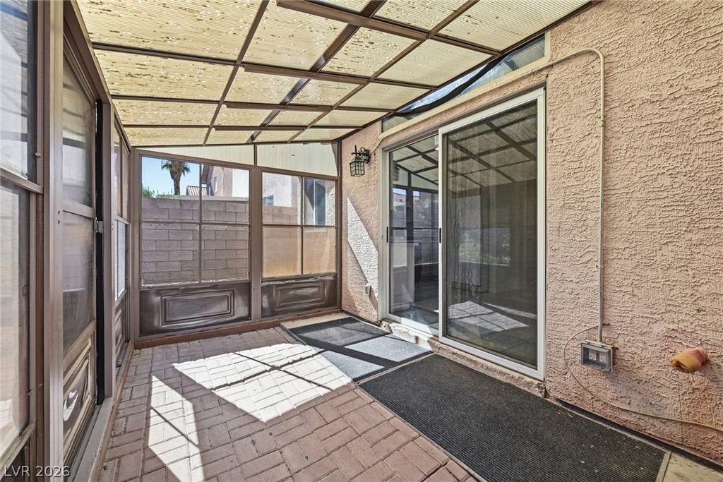 1069 Sweeping Ivy Court, Las Vegas, NV 89183 — photo 4